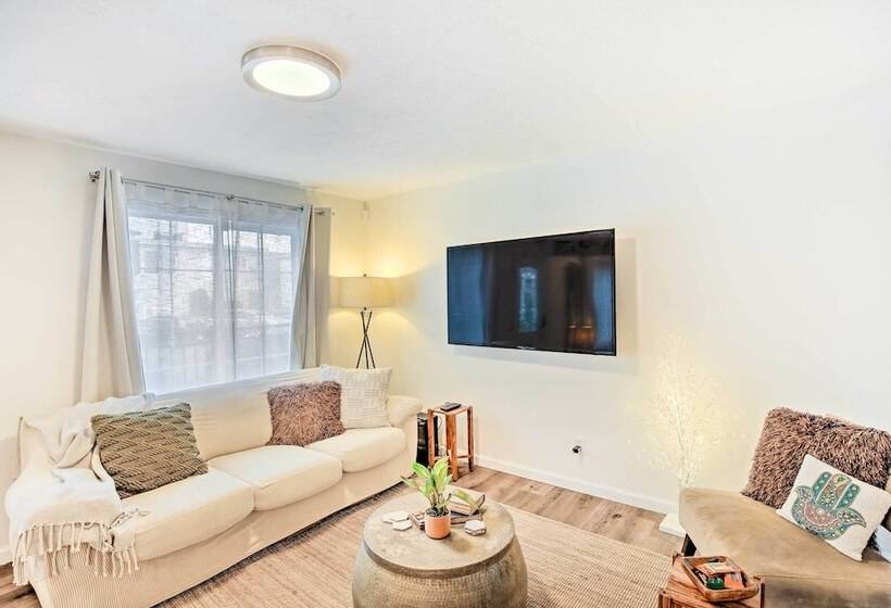 Downtown Long Beach Home: Walk Everywhere!