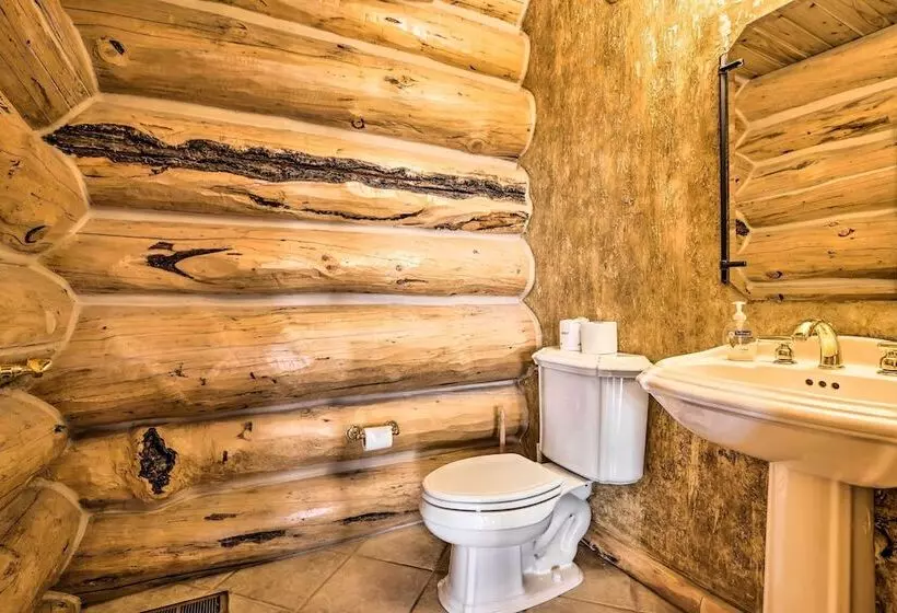 Skiing & Hiking Access: Spacious Granby Cabin!