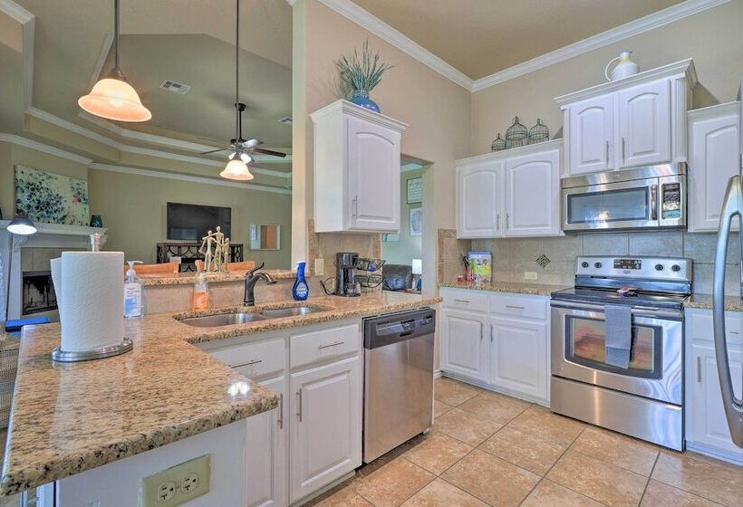 Family Friendly Retreat W/ Yard In Harker!