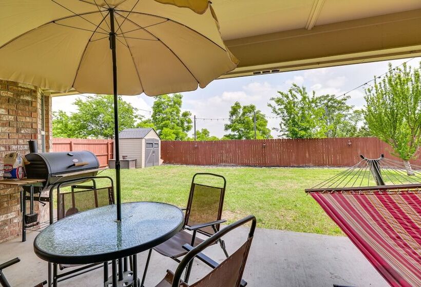 Family Friendly Retreat W/ Yard In Harker!