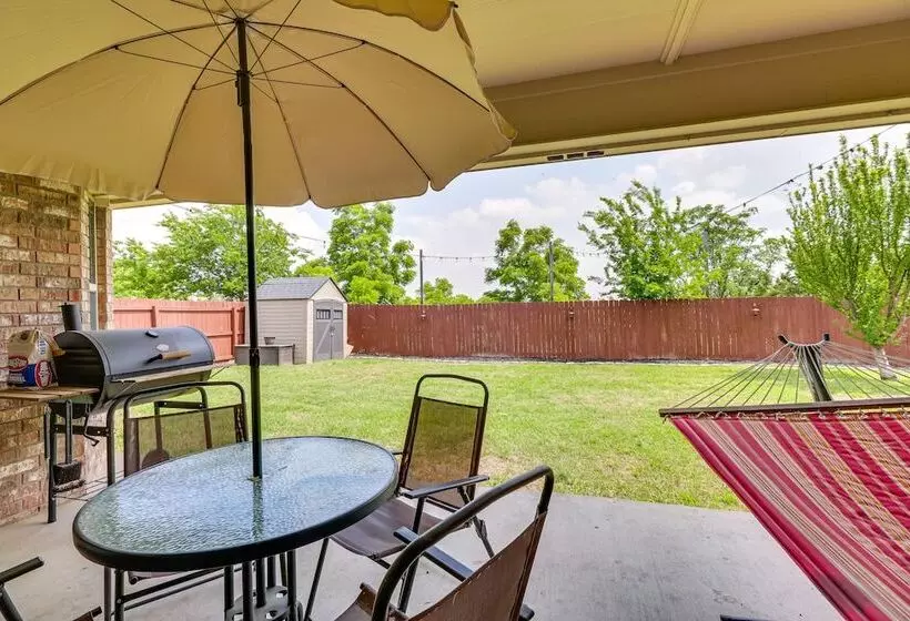 Family Friendly Retreat W/ Yard In Harker!