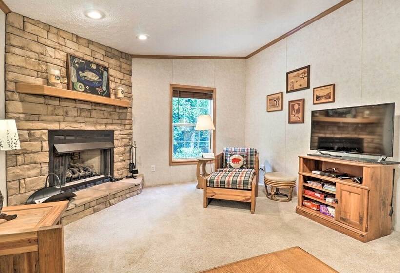 Franklin Home W/ Deck, & Fire Pit: 8 Mi To Dtwn!