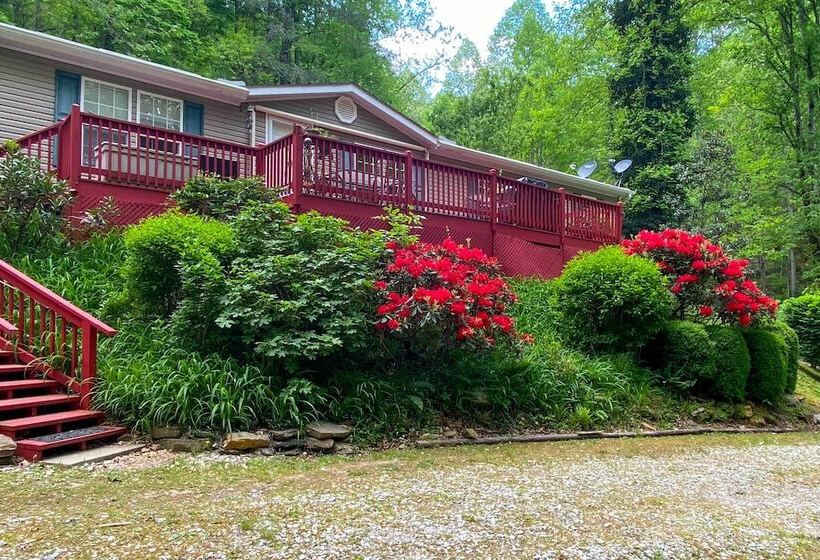 Franklin Home W/ Deck, & Fire Pit: 8 Mi To Dtwn!