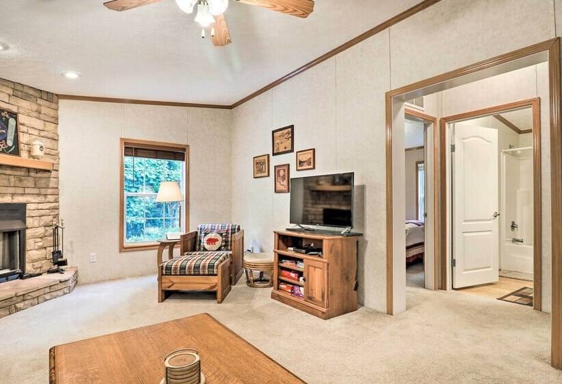 Franklin Home W/ Deck, & Fire Pit: 8 Mi To Dtwn!