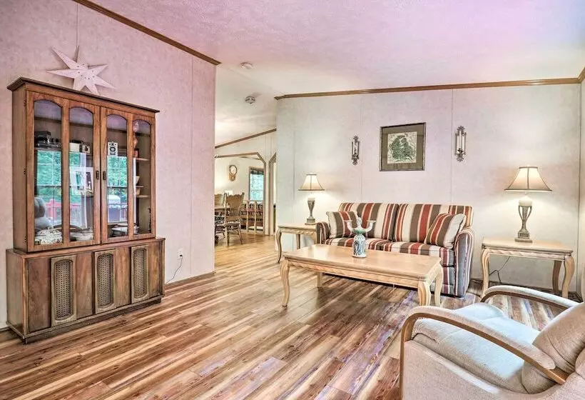 Franklin Home W/ Deck, & Fire Pit: 8 Mi To Dtwn!