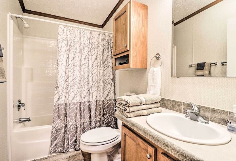 Franklin Home W/ Deck, & Fire Pit: 8 Mi To Dtwn!