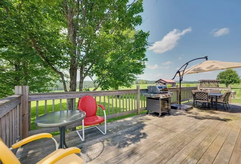 Hardwick Family Farmhouse On Vast Snowmobile Trail