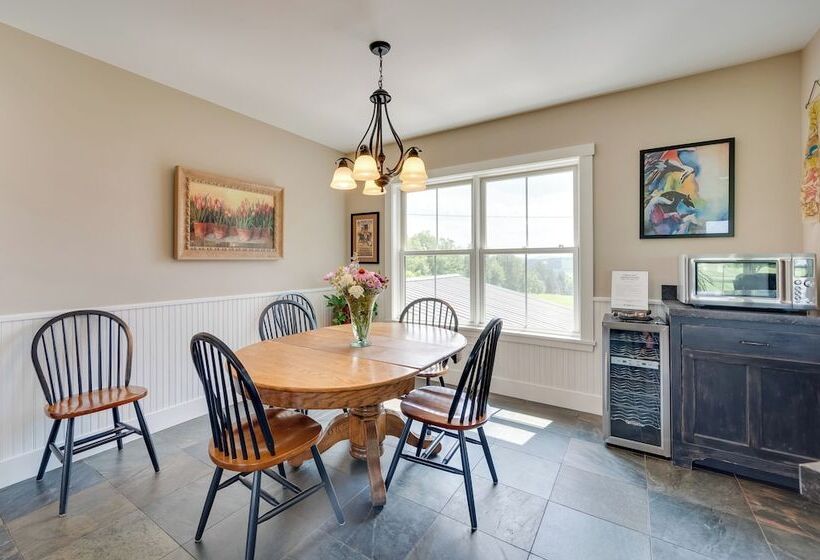 Hardwick Family Farmhouse On Vast Snowmobile Trail