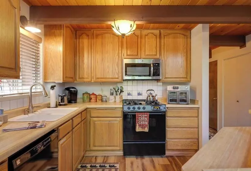 Furnished Deck: High Sierra Cabin In Twain Harte!