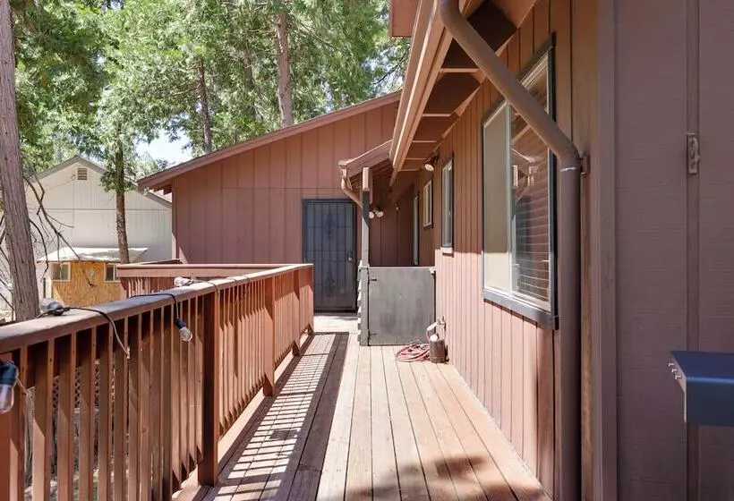 Furnished Deck: High Sierra Cabin In Twain Harte!