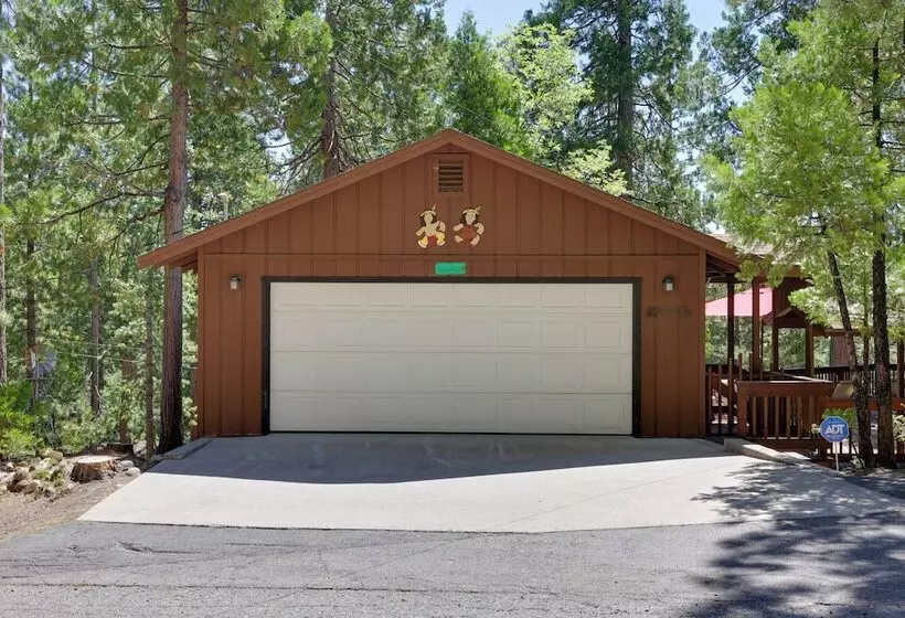 Furnished Deck: High Sierra Cabin In Twain Harte!