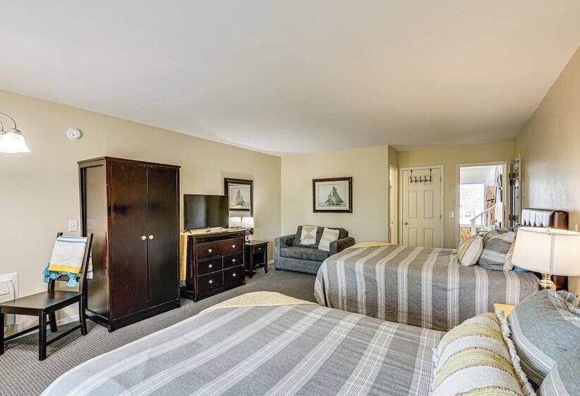 1 Mi To Margaritaville Resort: Osage Beach Home!