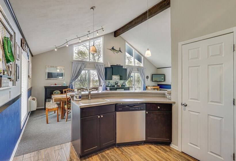 1 Mi To Margaritaville Resort: Osage Beach Home!