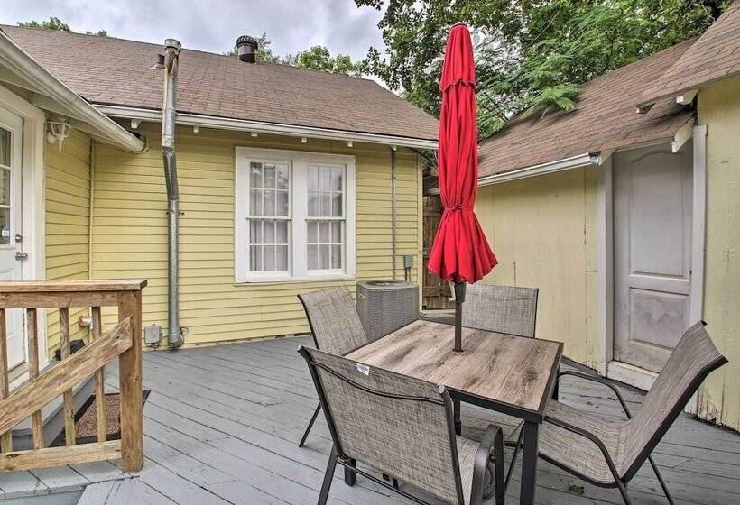 1/2 Mi To Hot Springs Nat L Park: Cottage W/ Patio