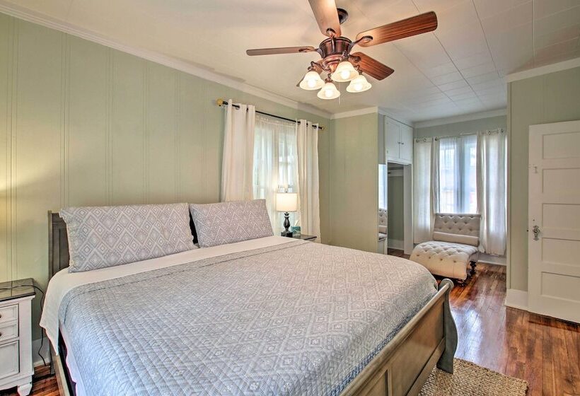 1/2 Mi To Hot Springs Nat L Park: Cottage W/ Patio