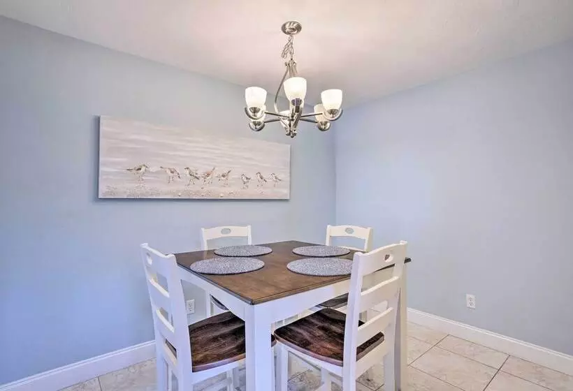 Jensen Beach Home W/ Pool Access < 1 Mi To Beach!