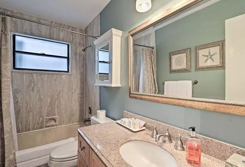 Jensen Beach Home W/ Pool Access < 1 Mi To Beach!