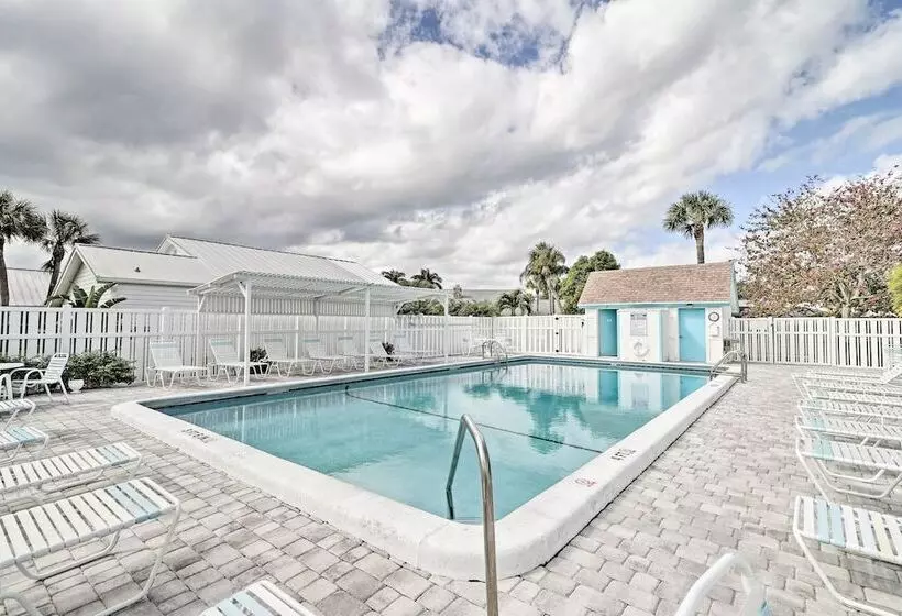 Jensen Beach Home W/ Pool Access < 1 Mi To Beach!