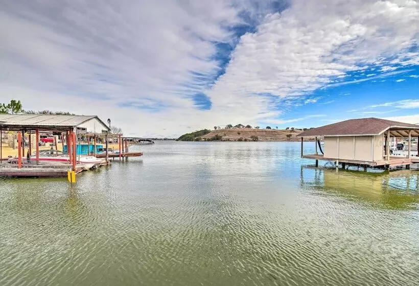 Lake Dayz Granbury Retreat W/ Private Dock!
