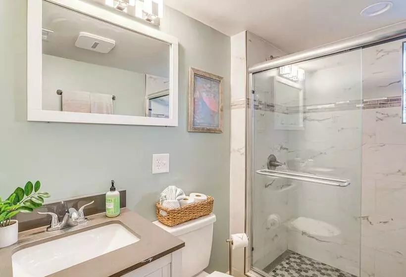 Game Room & Dock: Waterfront Osage Beach Home!