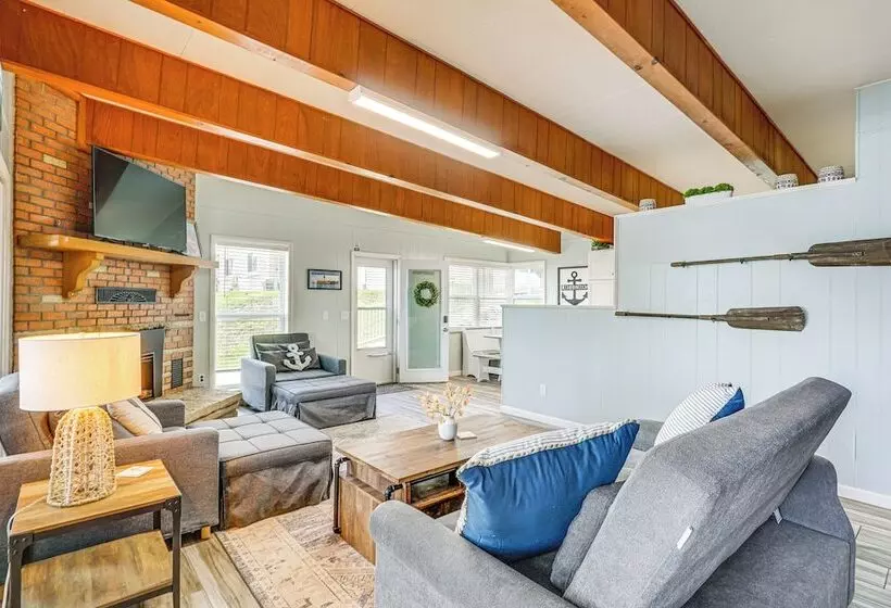 Game Room & Dock: Waterfront Osage Beach Home!