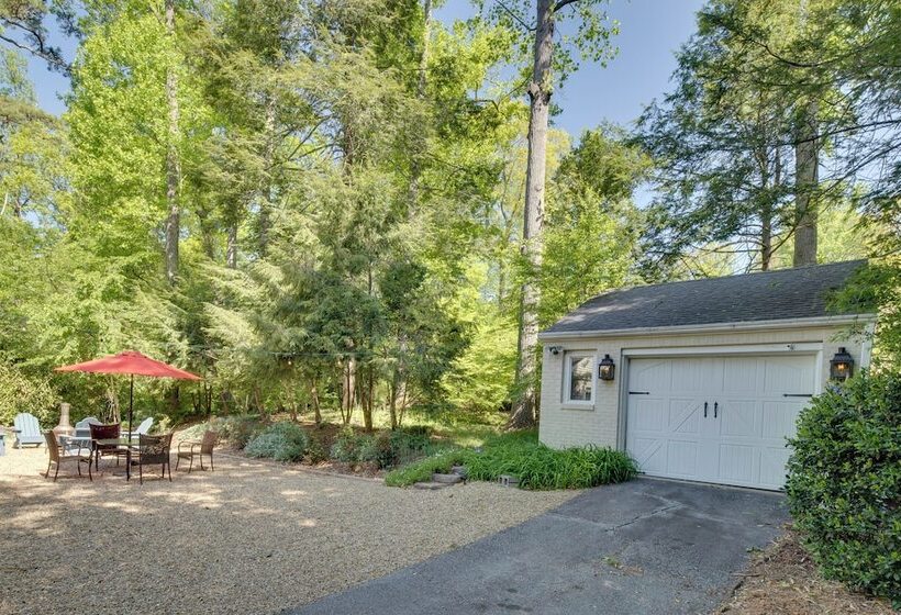 Le Canard  Cottage W/ Porch: 7 Mi To The Biltmore
