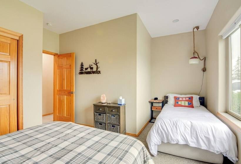 Modern Pagosa Springs Home W/ Deck On Village Lake