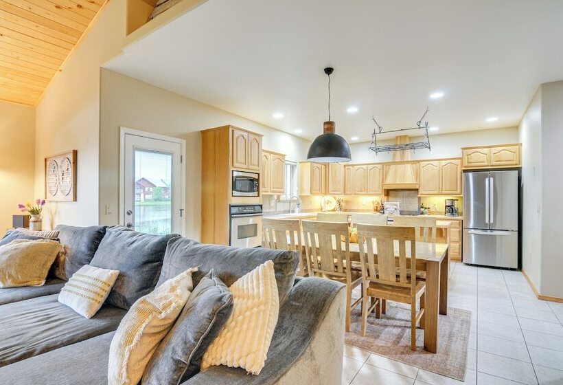 Modern Pagosa Springs Home W/ Deck On Village Lake