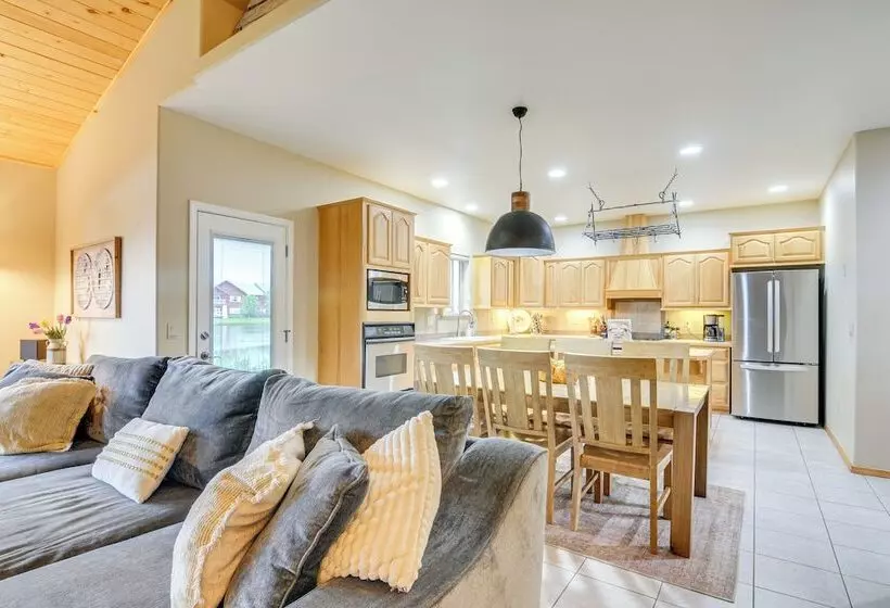 Modern Pagosa Springs Home W/ Deck On Village Lake