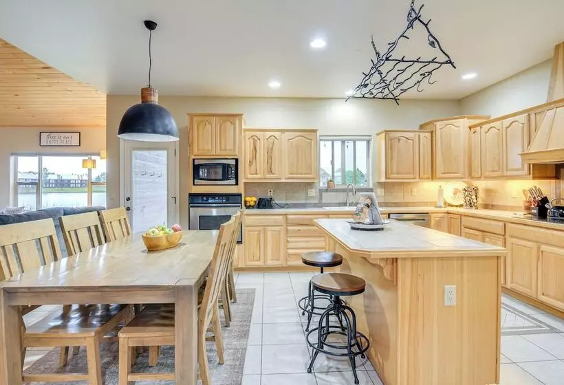 Modern Pagosa Springs Home W/ Deck On Village Lake