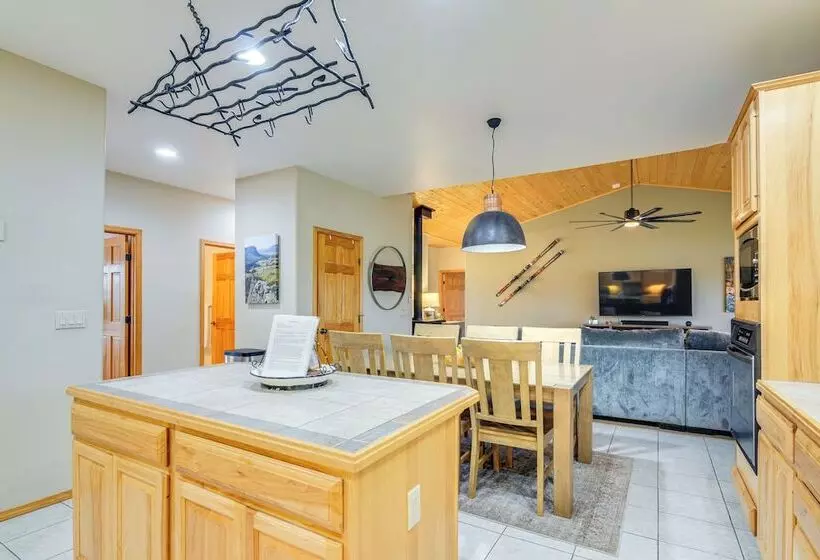 Modern Pagosa Springs Home W/ Deck On Village Lake