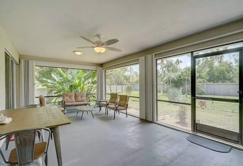 Game Room & Deck: Spacious Home In St James City