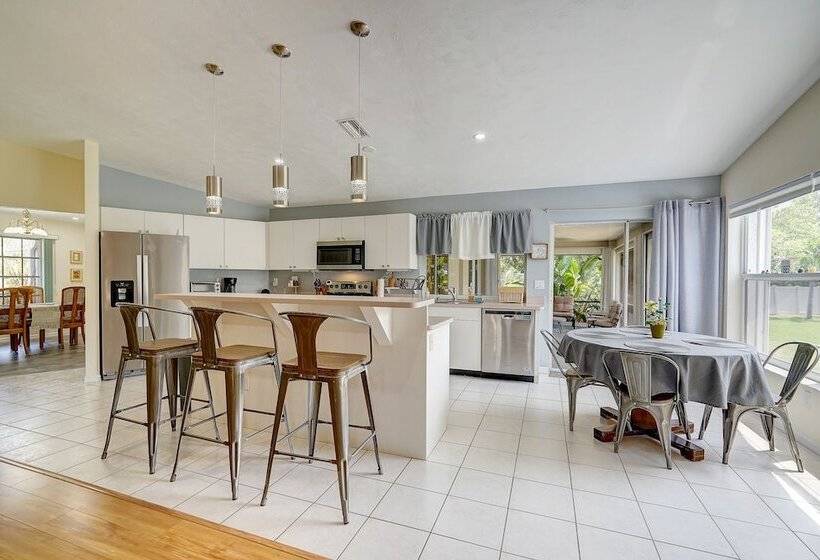 Game Room & Deck: Spacious Home In St James City