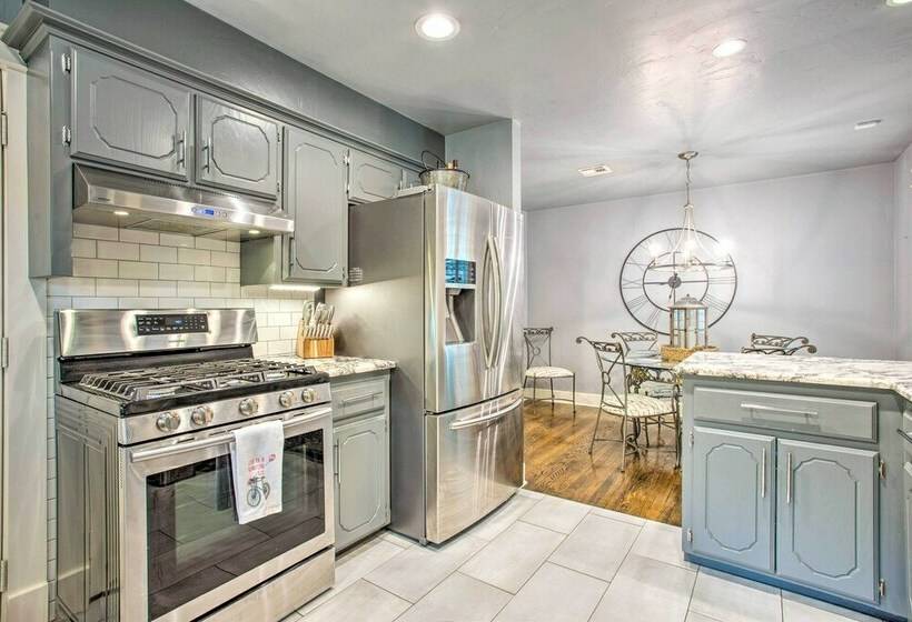 Norman House W/ Furnished Patio, Gas Grill!