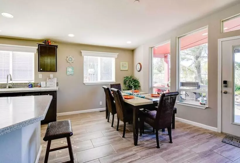 Ocean Shores Retreat W/ Porch & Canal Views!