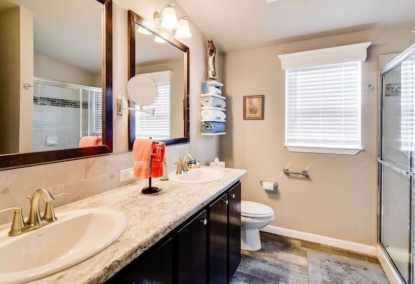 Ocean Shores Retreat W/ Porch & Canal Views!