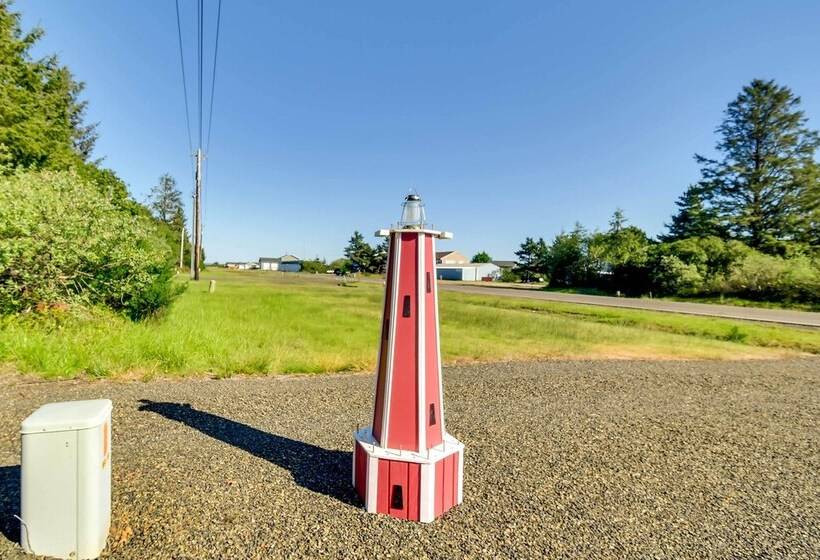 Ocean Shores Retreat W/ Porch & Canal Views!