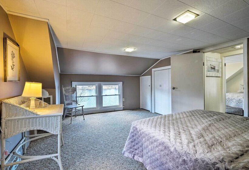 Picturesque Cottage With Sunroom On Ashmere Lake!