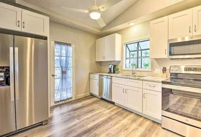 Port Charlotte Cottage ~ 3 Mi To Beach Park!