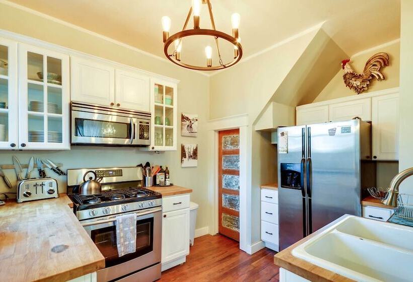 Red Lodge Home On Broadway 15 Min To Ski Resort!