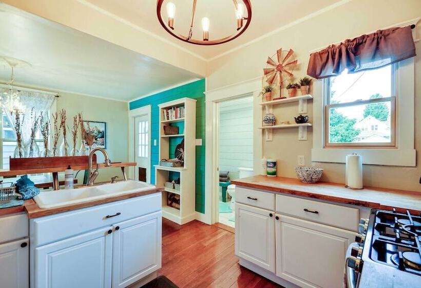 Red Lodge Home On Broadway 15 Min To Ski Resort!