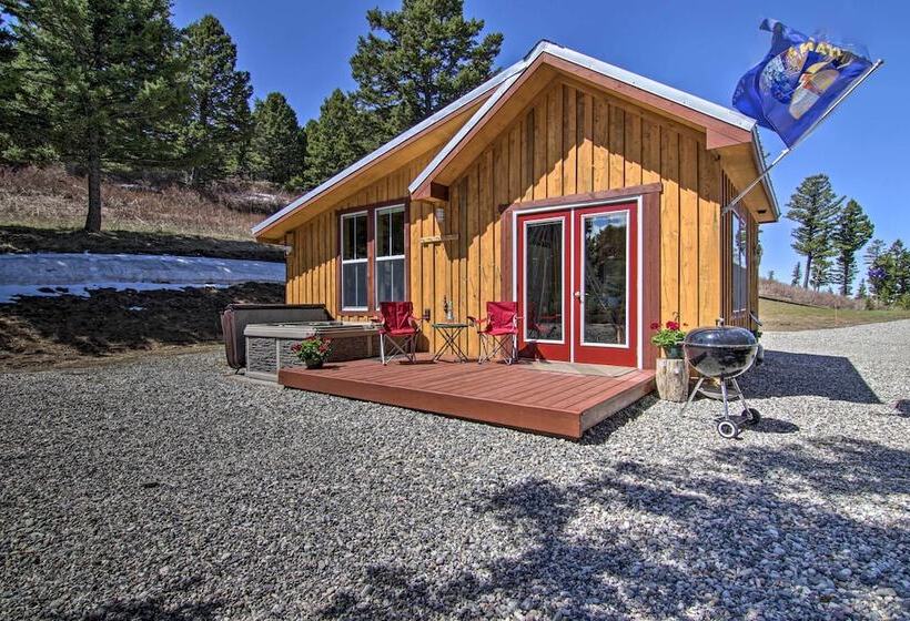 Remote Mtn Retreat W/ Hot Tub: Outside Bozeman!