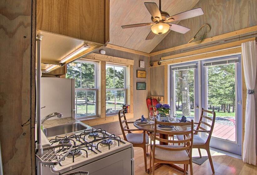 Remote Mtn Retreat W/ Hot Tub: Outside Bozeman!