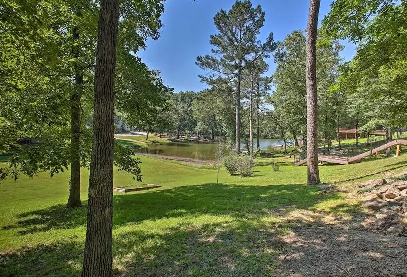 Lakefront Arkansas Home W/ Dock & Sunroom