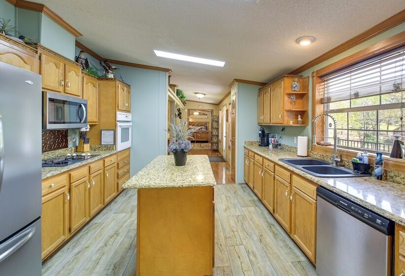 Lakefront Arkansas Home W/ Dock & Sunroom