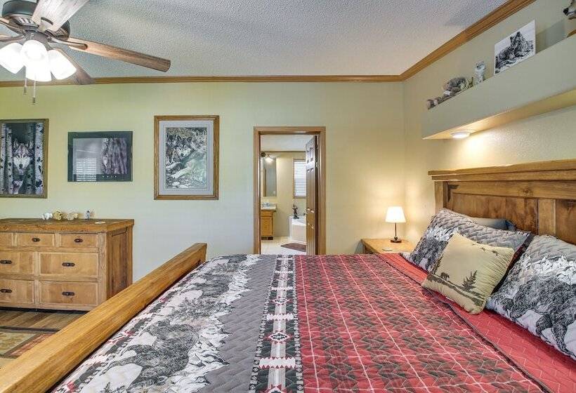 Lakefront Arkansas Home W/ Dock & Sunroom