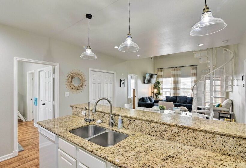 Pool & Marina Access: Home In Terramar Beach!