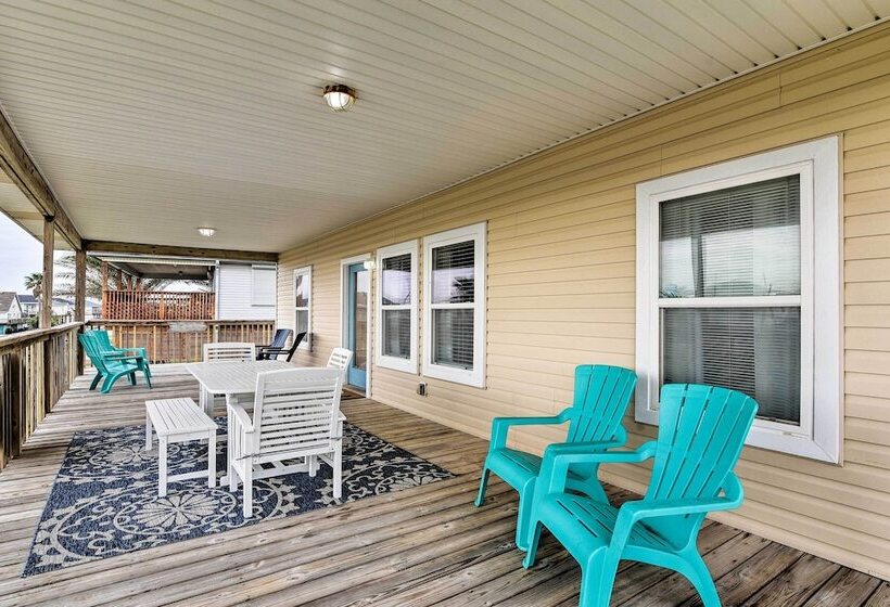 Pool & Marina Access: Home In Terramar Beach!