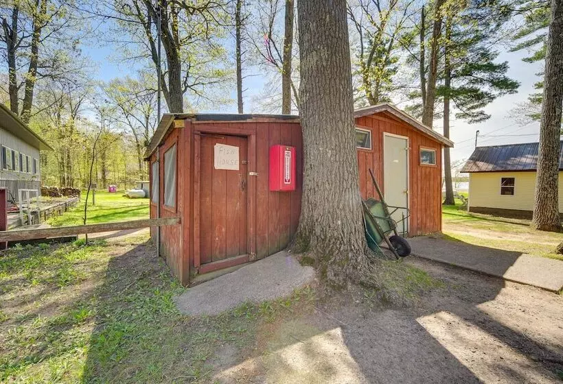 Rustic Cabin W/ Fire Pit, Steps To Sand Lake!
