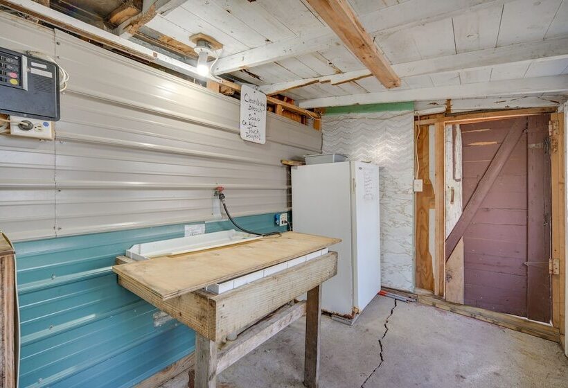 Rustic Cabin W/ Fire Pit, Steps To Sand Lake!